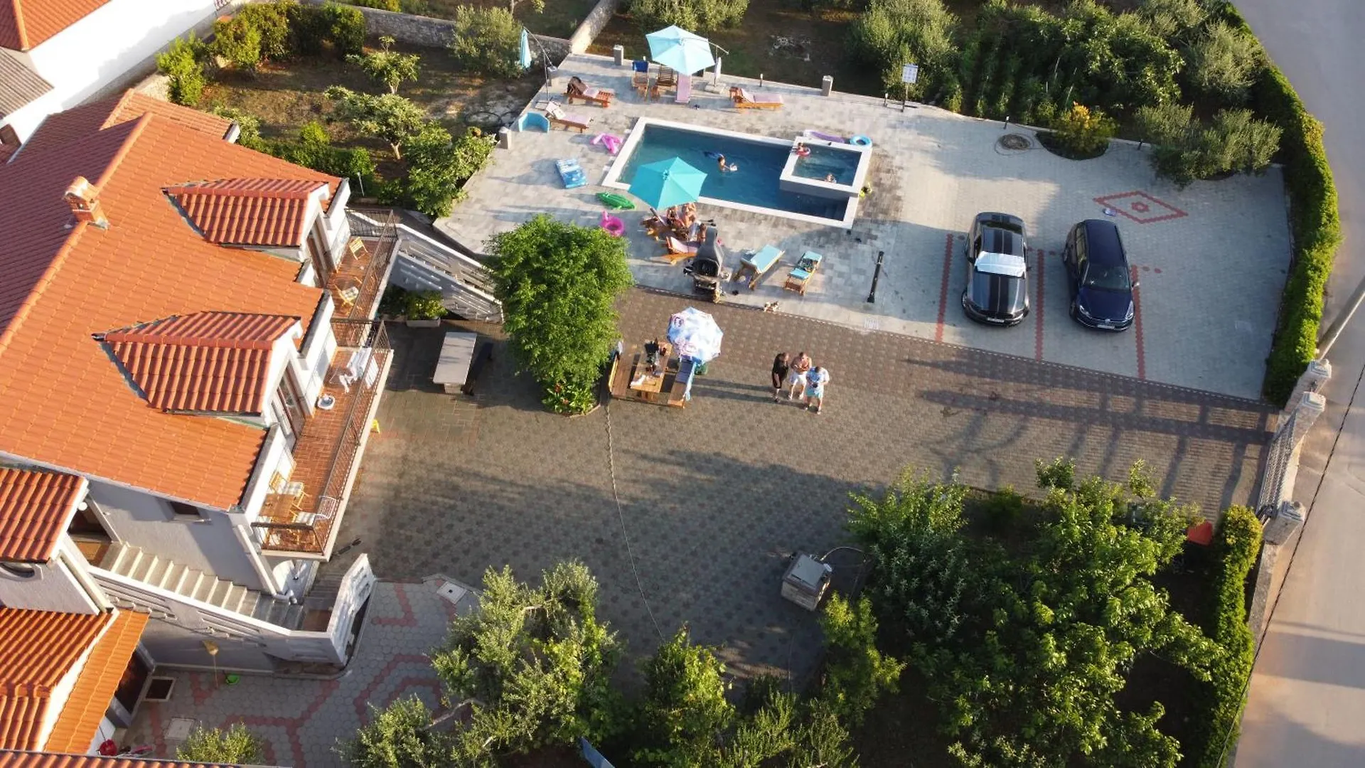 Apartmant Franica With Heated Pool And Jacuzzi Privlaka  Κροατία